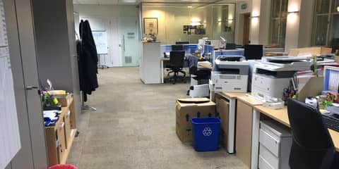 ed906380-installation-step-leave-the-office-for-the-evening-1-w480h2401 Commercial Office Installation | Leave the office for the evening